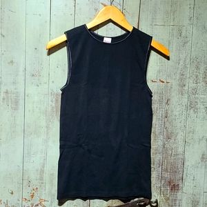 Rosette sleeveless black tank top/cami